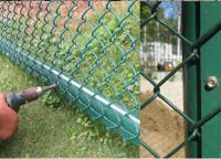 體育場(chǎng)圍網(wǎng)和勾花護(hù)欄網(wǎng)一樣嗎？